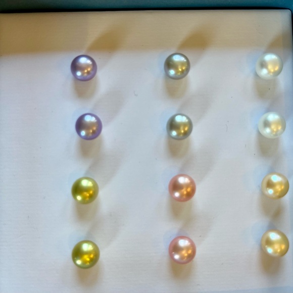 Aura Cultured Pearl Earrings - Set of 6 pairs - Picture 5 of 6